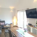 Semesterbostad Haus Deichoase - Urlaub Direkt Am Deich *